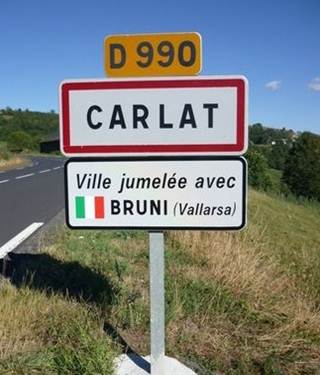 Savez-vous avec quelle ville est jumelée la ville de Carlat?