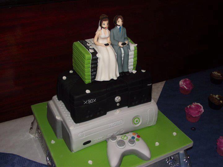 Quand des Geeks se marient, le gâteau risque d'être... Particulier !