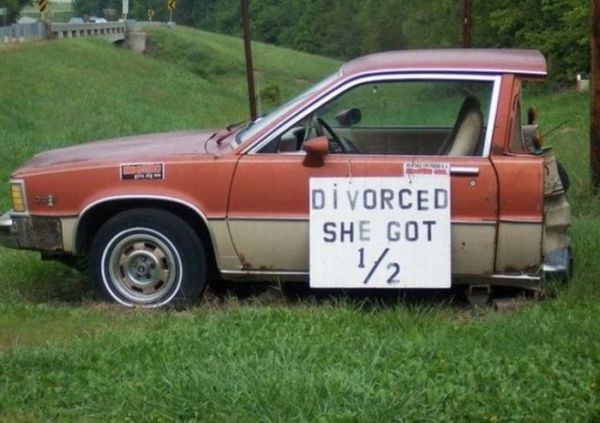 Le problème des divorces, c'est qu'il faut tout partager. Madame s'est faite avoir : Elle n'a pas eu le moteur ! height=